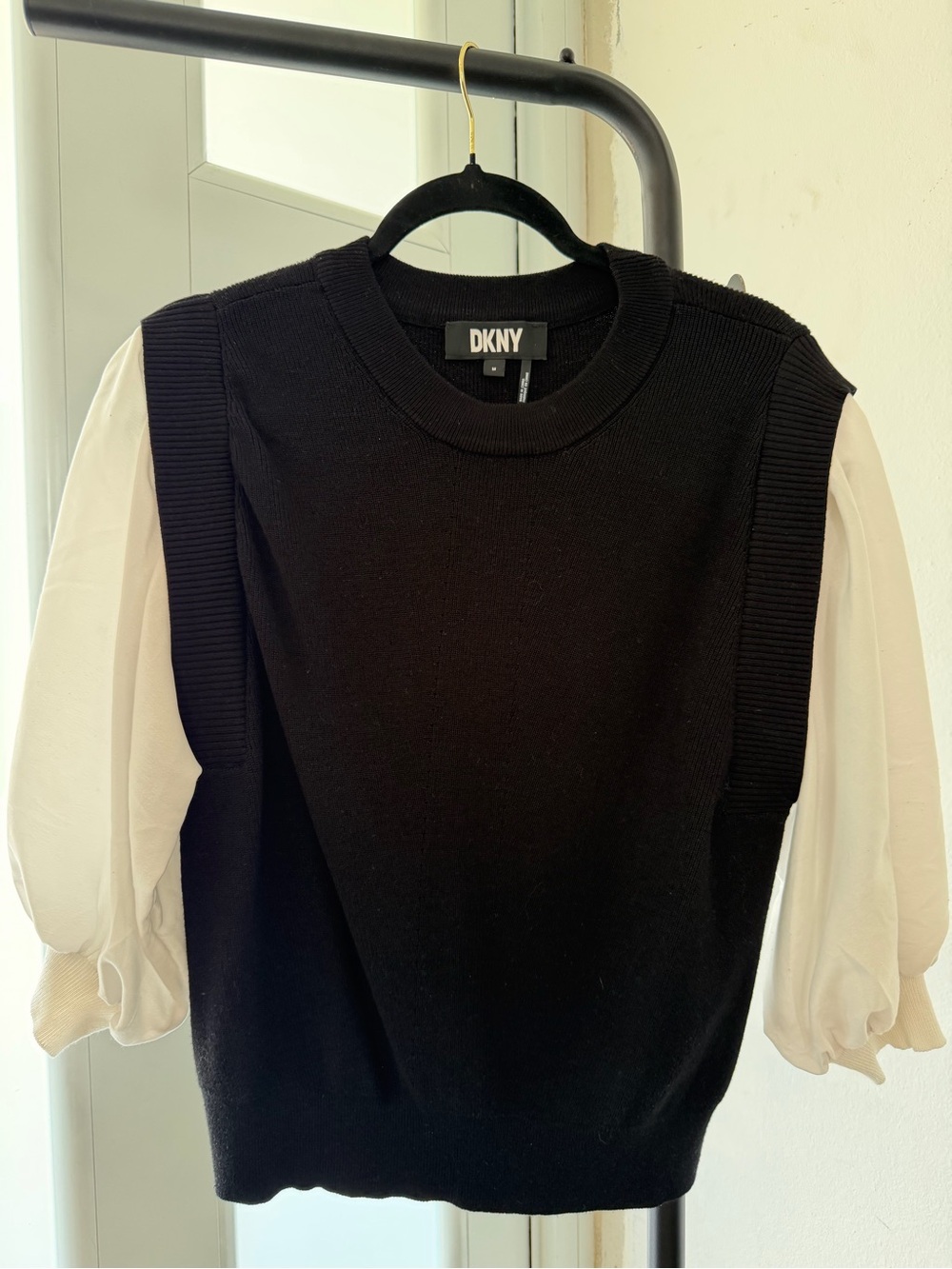 Dkny Black Knit Vest with White Puff Sleeves